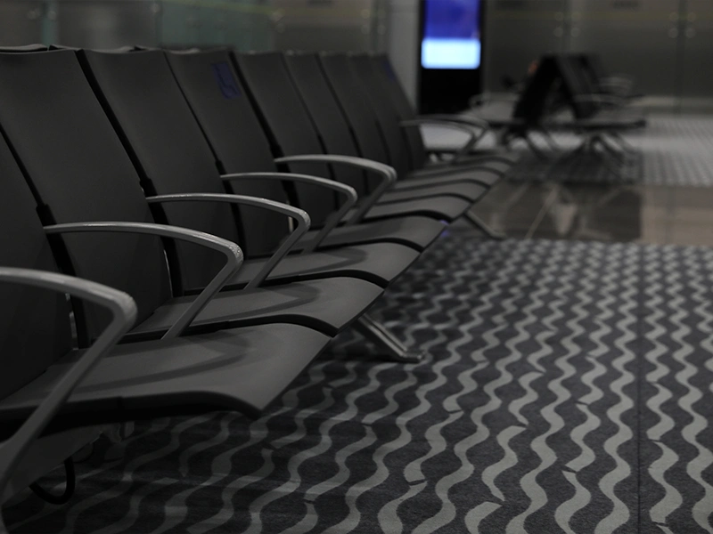 Airport floor covering as an application of bitumen compounds.