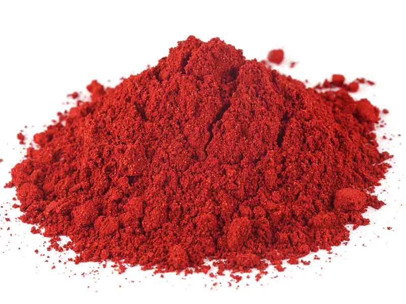 Red powder for powder coating produced in a compounding machinery