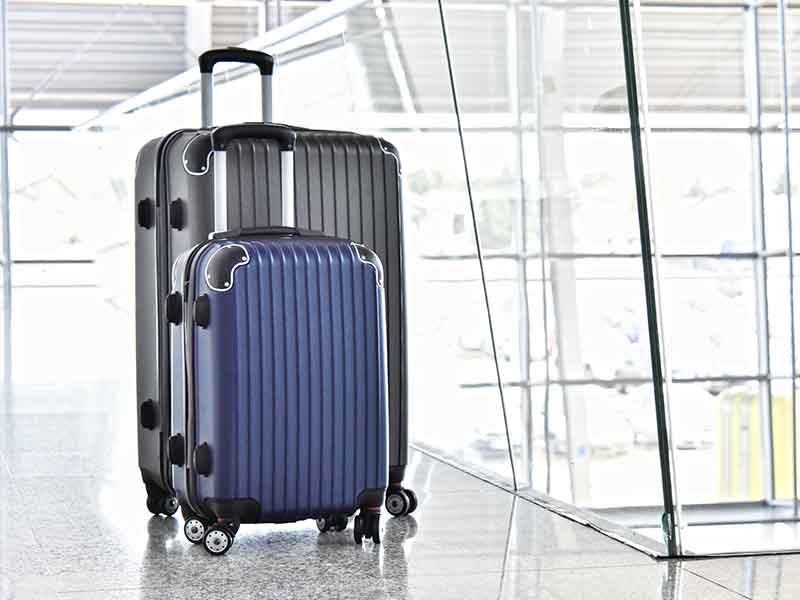 Suitcases made of Polycarbonate (PC)
